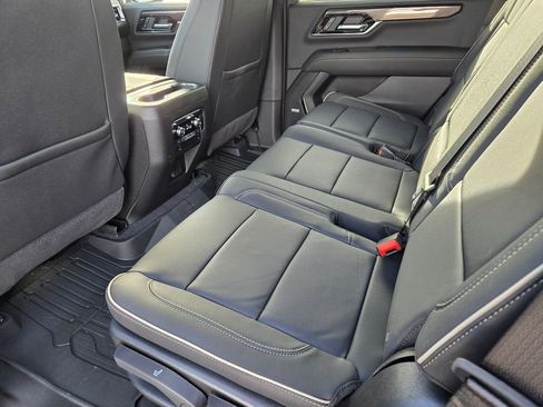 New 2026 GMC Yukon Elevation w/ LPO, Get Active Package image 34