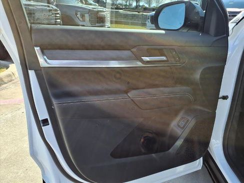 Certified 2025 GMC Terrain Elevation w/ Elevation Premium Package image 21