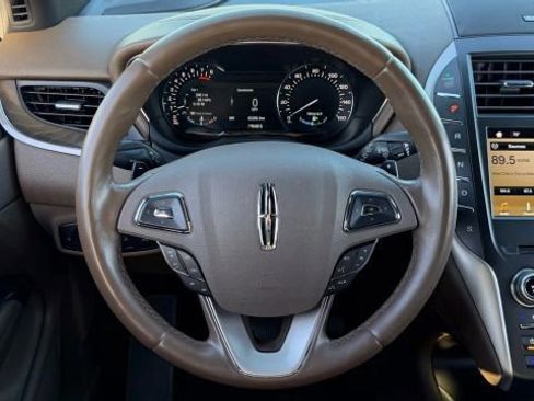 Used 2017 Lincoln MKC Reserve w/ Lincoln MKC Climate Package image 30
