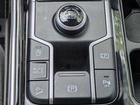 Certified 2023 Kia Sorento SX FWD image 30