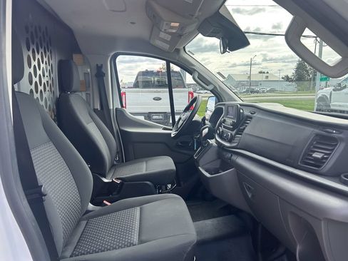 Certified 2025 Ford Transit 250 Low Roof w/ Exterior Upgrade Package RWD image 19