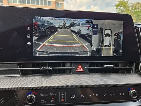 Certified 2025 Kia Sportage SX AWD/4WD image 24