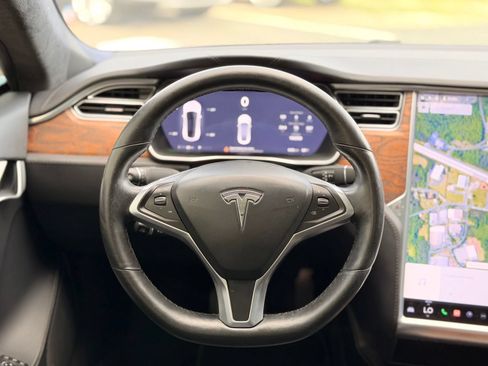 Used 2018 Tesla Model S AWD image 31