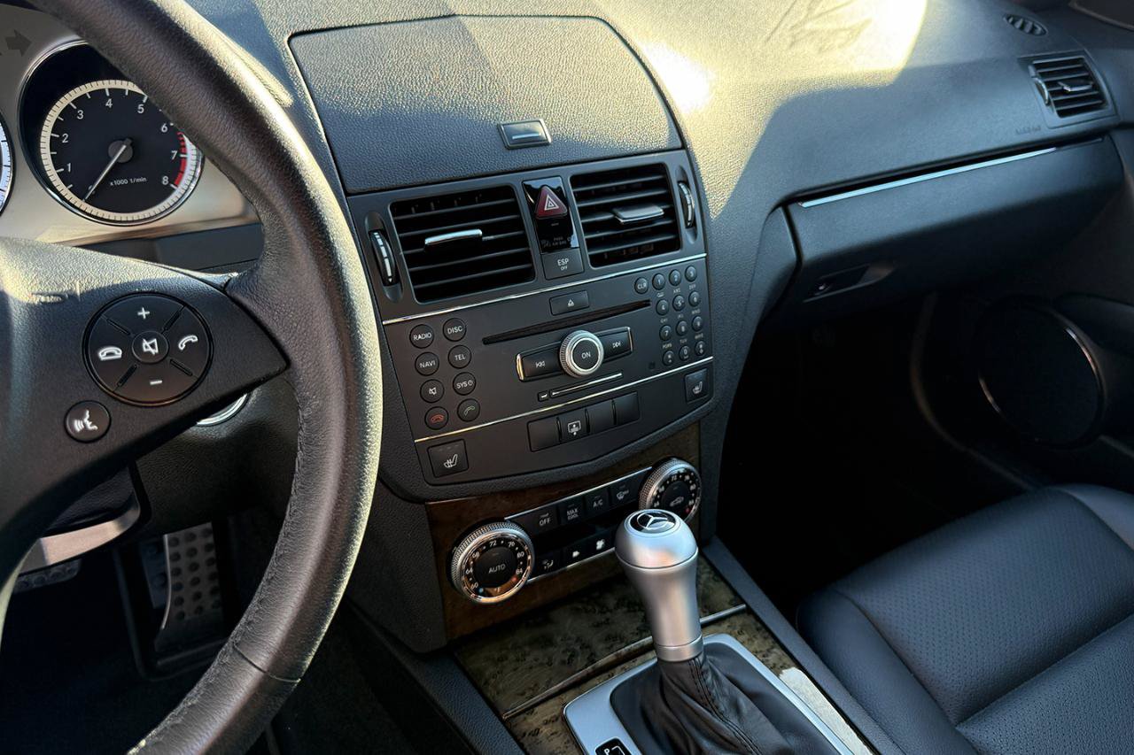 Used 2009 Mercedes-Benz C 350 Sport image 13