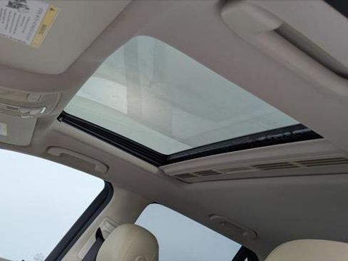 Used 2016 Mercedes-Benz GLE 350 w/ Premium Package image 32