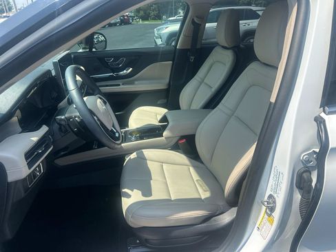 Used 2025 Lincoln Corsair FWD image 10