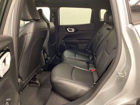 Used 2026 Jeep Compass Limited image 19