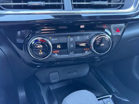 New 2026 Chevrolet Trax RS w/ Sunroof Package image 37