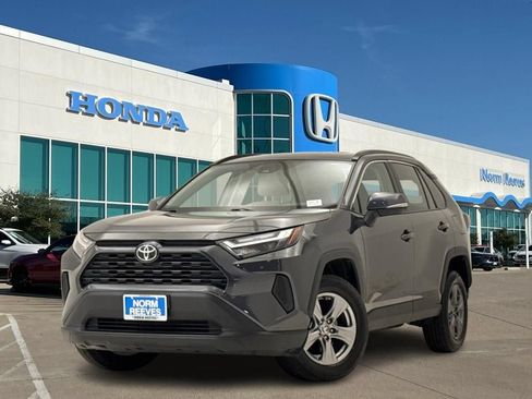 Used 2024 Toyota RAV4 XLE FWD image 1