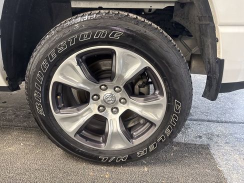 Used 2023 RAM 1500 Laramie image 8