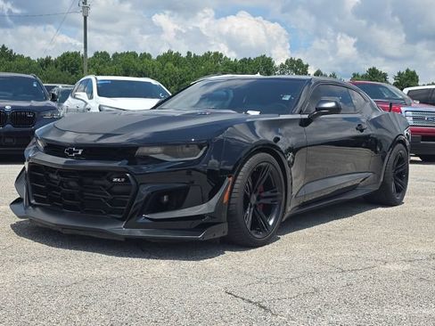 Used 2022 Chevrolet Camaro ZL1 RWD image 1