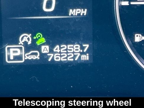 Used 2024 Subaru Crosstrek 2.0i Premium image 32