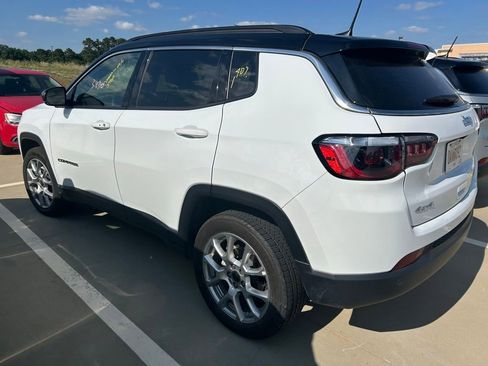 Used 2025 Jeep Compass Limited AWD/4WD image 8