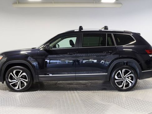 Used 2023 Volkswagen Atlas SEL AWD/4WD image 2