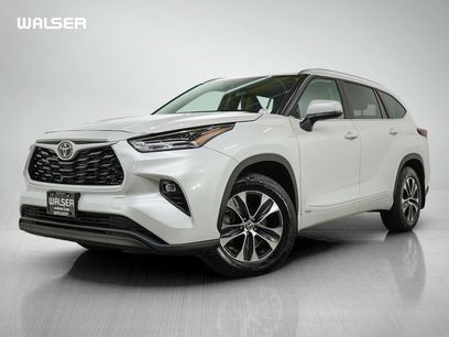 Used 2025 Toyota Highlander XLE