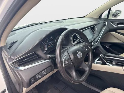 Used 2019 Buick Enclave Essence FWD image 19