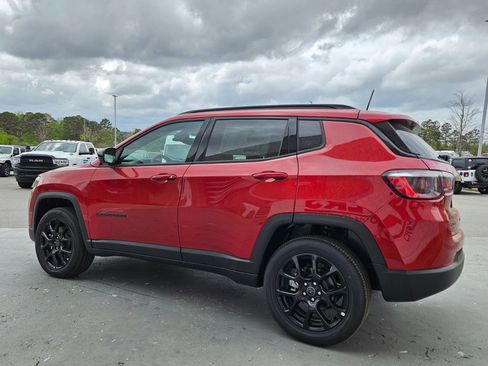 New 2026 Jeep Compass Latitude AWD/4WD image 5