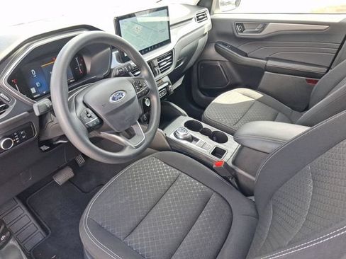 Used 2025 Ford Escape Active w/ Tech Pack #1 FWD image 11