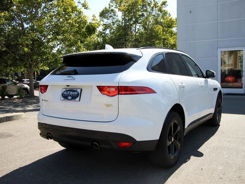 Used 2018 Jaguar F-PACE Premium AWD/4WD image 8