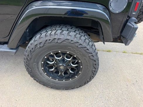 Used 2015 Jeep Wrangler Unlimited Sahara AWD/4WD image 6