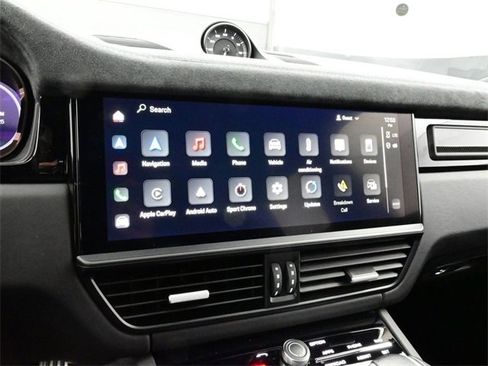 Used 2022 Porsche Cayenne Turbo GT image 10