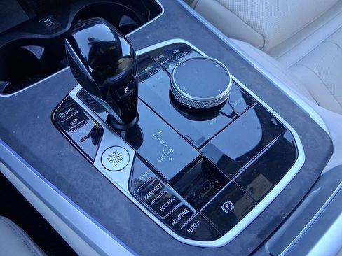 Certified 2022 BMW X5 sDrive40i w/ M Sport Package image 17