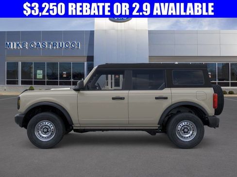 New 2025 Ford Bronco 4-Door image 3