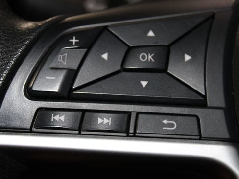 Used 2024 Nissan Altima 2.5 SV FWD image 24