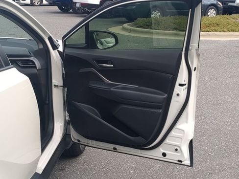 Used 2021 Toyota C-HR LE image 35