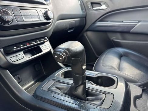 Used 2019 Chevrolet Colorado Z71 AWD/4WD image 25
