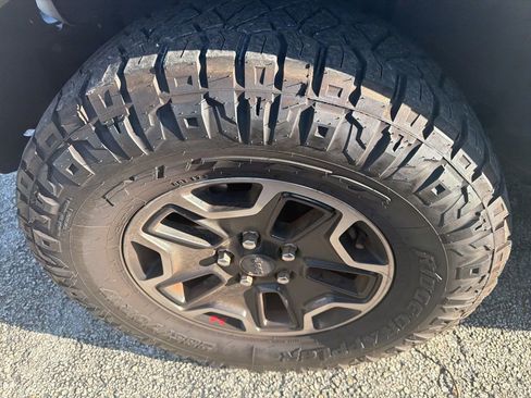 Used 2019 Jeep Wrangler Unlimited Sport S AWD/4WD image 12