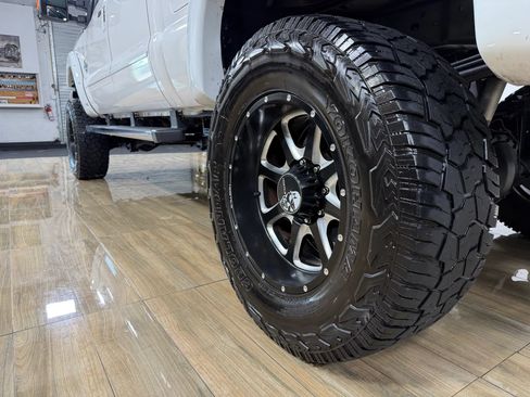 Used 2015 Ford F250 Platinum w/ FX4 Off-Road Package AWD/4WD image 10