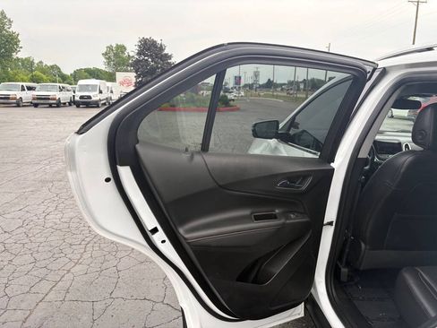 Used 2019 Chevrolet Equinox Premier FWD image 11