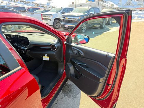 New 2026 Chevrolet Trax RS w/ Driver Confidence Package image 28