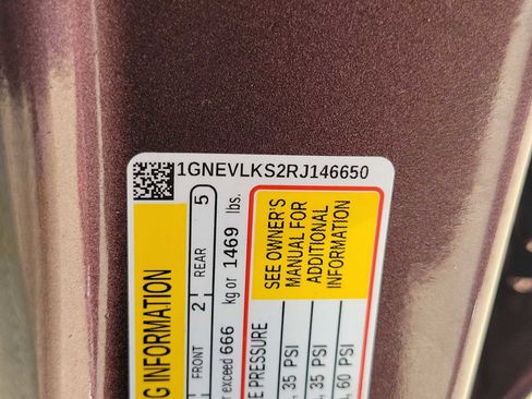 Used 2024 Chevrolet Traverse RS image 21