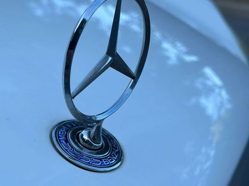 Used 2005 Mercedes-Benz E 320 Sedan image 13