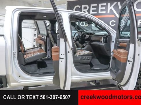 Used 2024 GMC Sierra 2500 Denali Ultimate AWD/4WD image 37