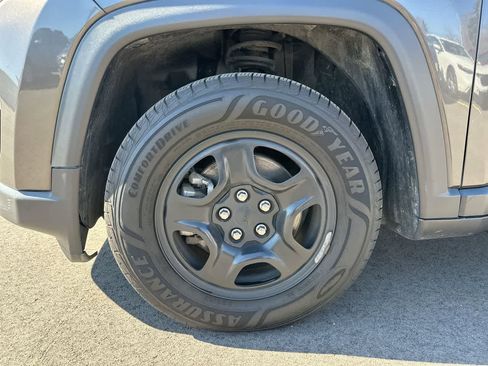 Used 2019 Jeep Compass Sport image 19