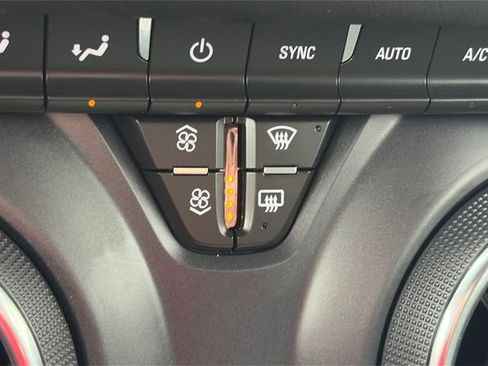 Used 2025 Chevrolet Blazer LT image 52