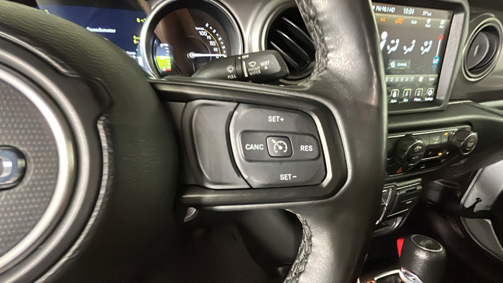 Used 2023 Jeep Wrangler Unlimited w/ Cold Weather Group AWD/4WD image 19
