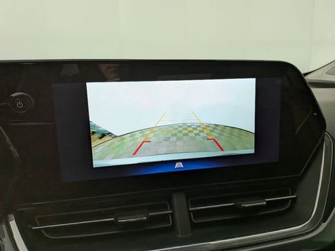 Used 2024 Chevrolet Trax ACTIV w/ Driver Confidence Package FWD image 5