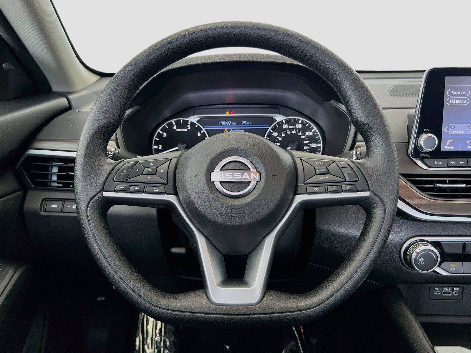 Used 2025 Nissan Altima 2.5 SV AWD/4WD image 17