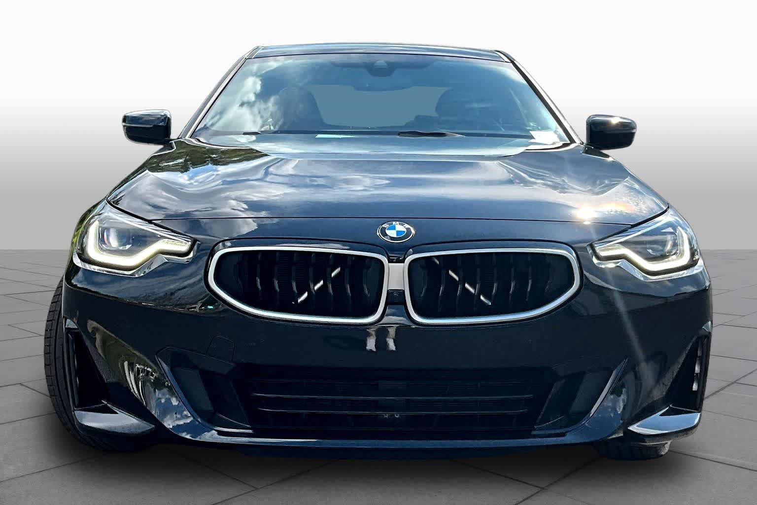New 2025 BMW 230i Coupe w/ Premium Package RWD image 3