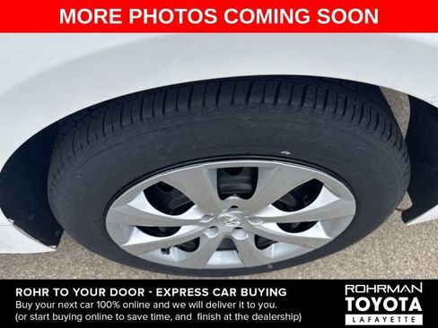 Used 2022 Toyota Corolla LE image 5