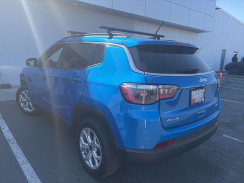 Used 2025 Jeep Compass Latitude AWD/4WD image 4