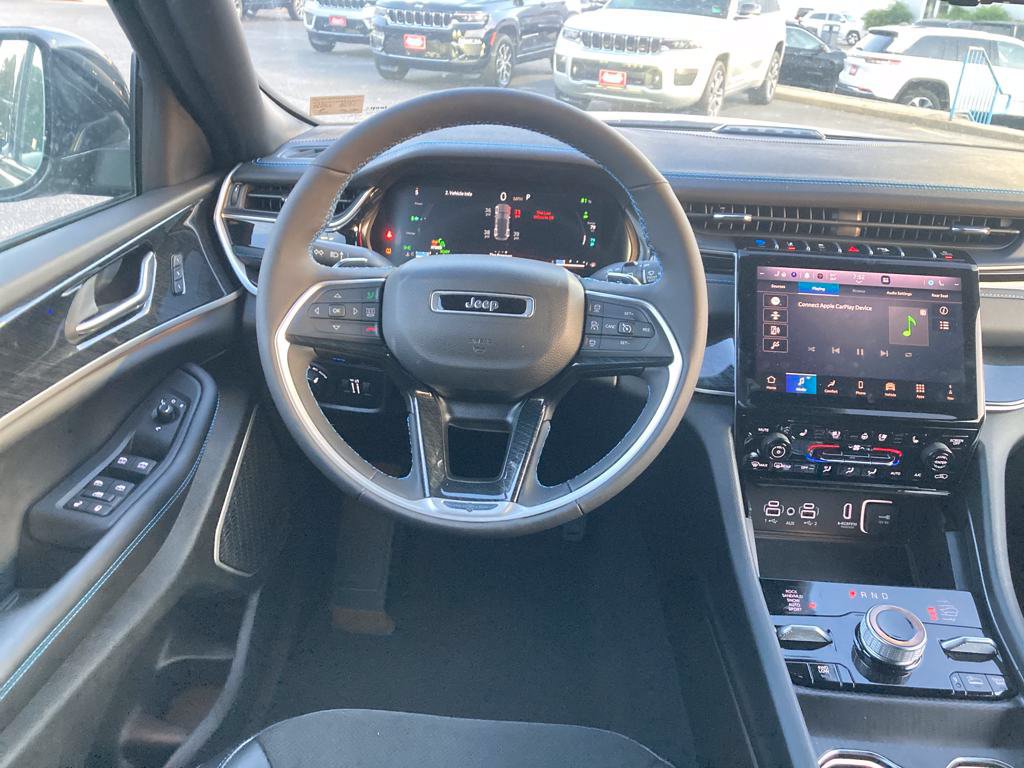 New 2024 Jeep Grand Cherokee Trailhawk w/ Advanced Protech Group II AWD/4WD image 15