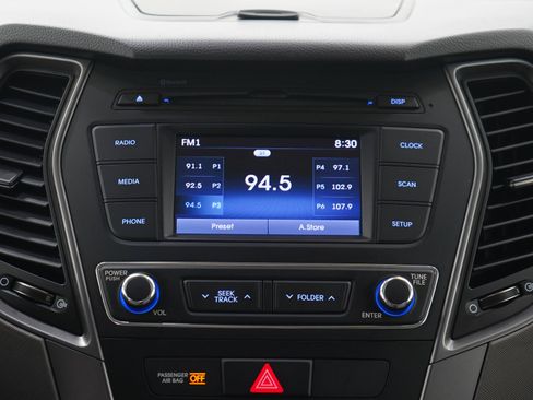 Used 2018 Hyundai Santa Fe Sport FWD image 17