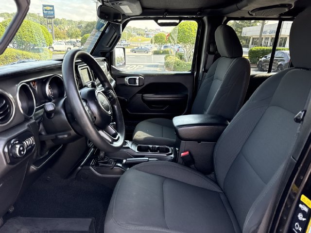 Used 2021 Jeep Gladiator Sport AWD/4WD image 9