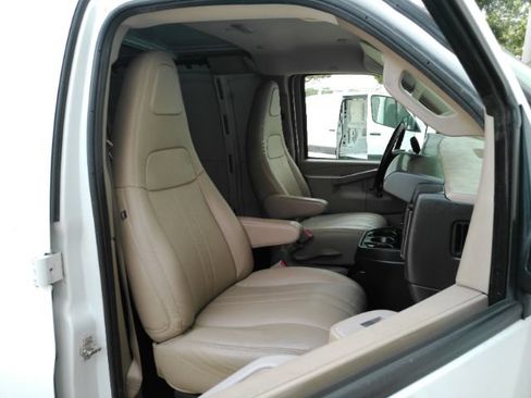 Used 2020 Chevrolet Express 2500 w/ Driver Convenience Package RWD image 21