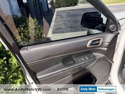 Used 2015 Jeep Grand Cherokee Laredo w/ Quick Order Package 23E AWD/4WD image 15